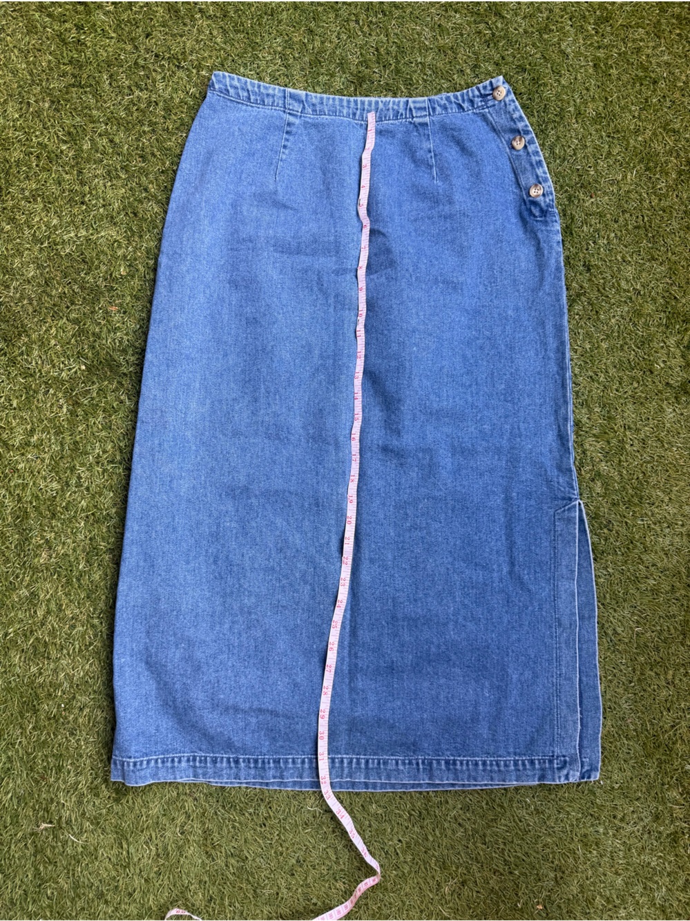 VTG Eddie Bauer - Classic Blue Denim Midi Skirt - 8P Button w/ Side Slit - Picture 6 of 6